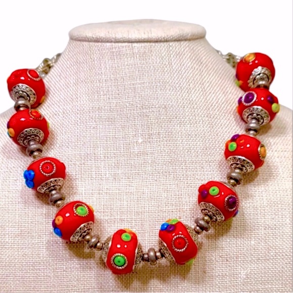Boho beaded multicolor with magnetic closure necklace… Chunky and Cute!! VINTAGE - Picture 1 of 5